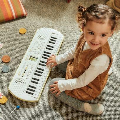 Teclado Casio SA-80H2 con Adaptador