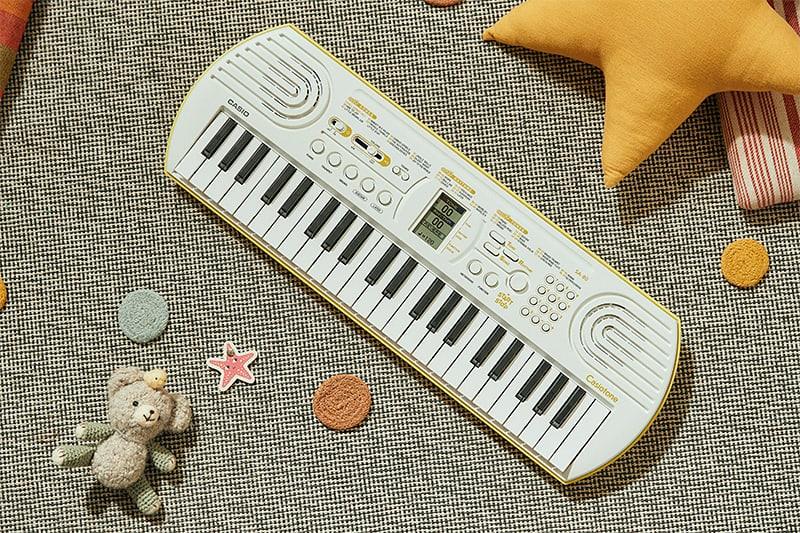 Teclado Casio SA-80H2 con Adaptador